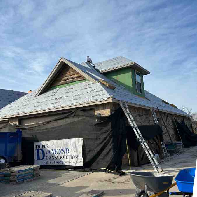 Triple Diamond Construction working on home in Shawnee OK